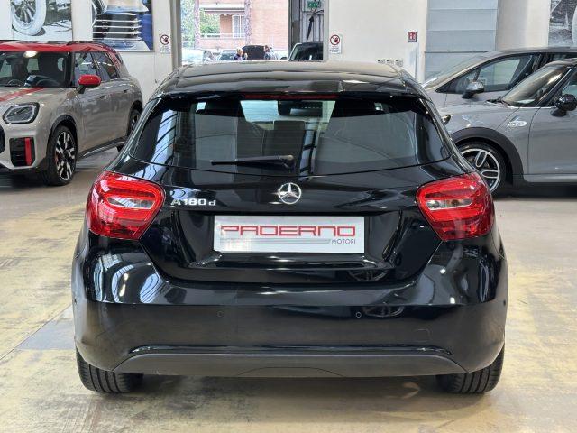 MERCEDES-BENZ A 180 d Sport - 18" - Telecamera - Carplay