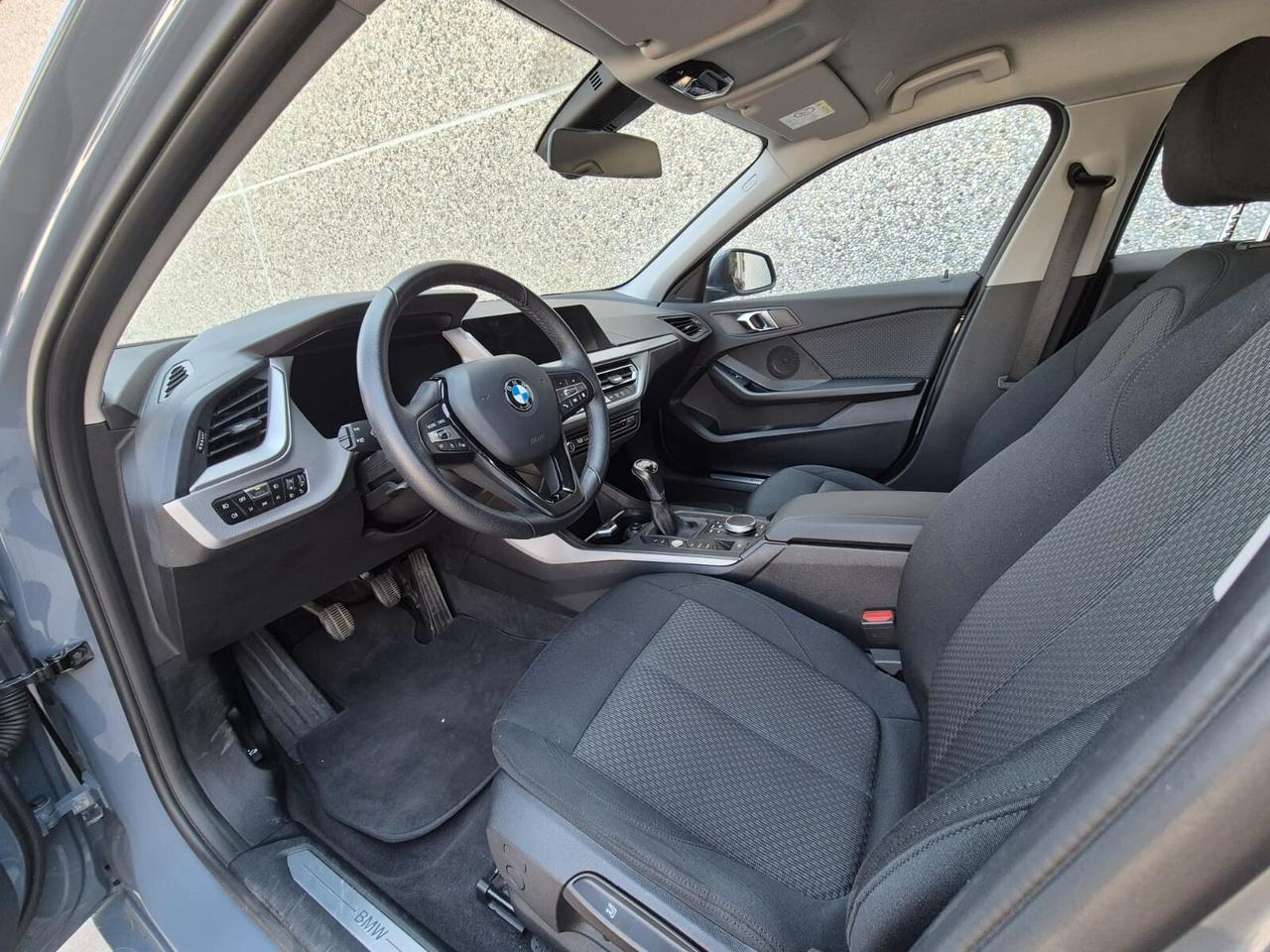 Bmw 118i 5p. Business Advantage