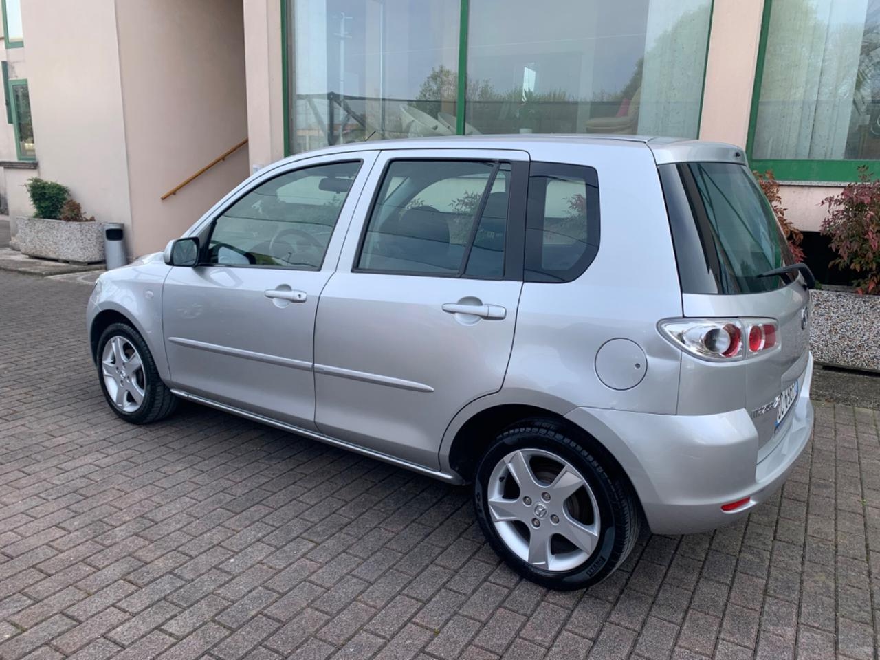 Mazda 2 Mazda2 MY'06 1.4 TD 5p. Sony Ericsson