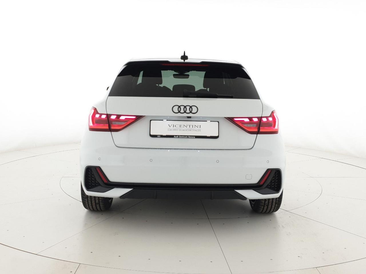 Sportback 30TFSI 116CV S tronic Identity Black