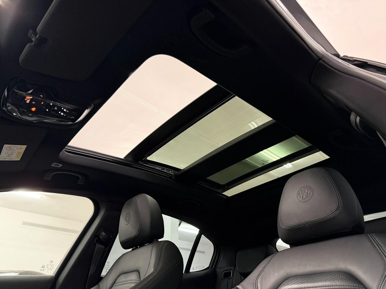 Alfa Romeo Stelvio 2.2 TD 210 CV VELOCE TETTO HARMAN KARDON Q4