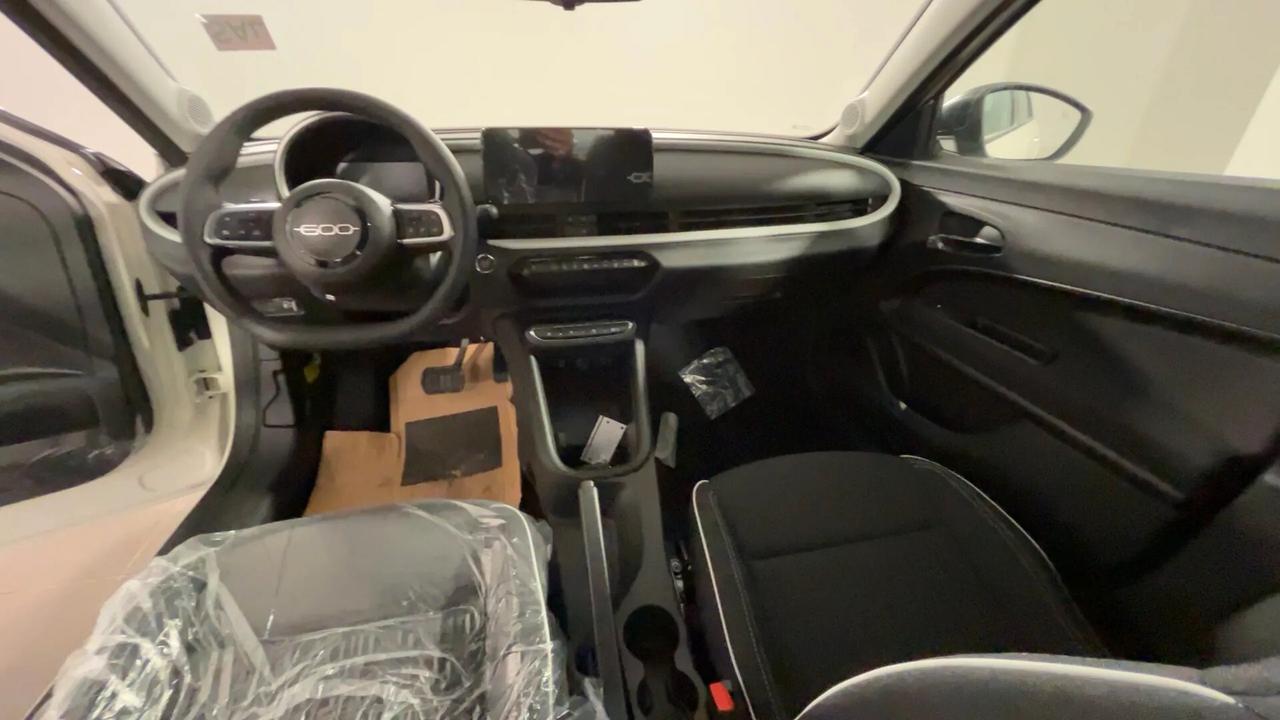 Fiat 600 Hybrid 100 CV DCT MHEV La Prima