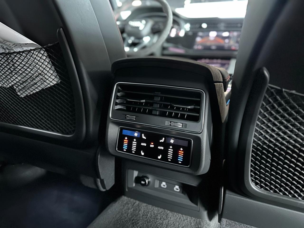 Audi Q8 RS SUV performance 471 kW tiptronic