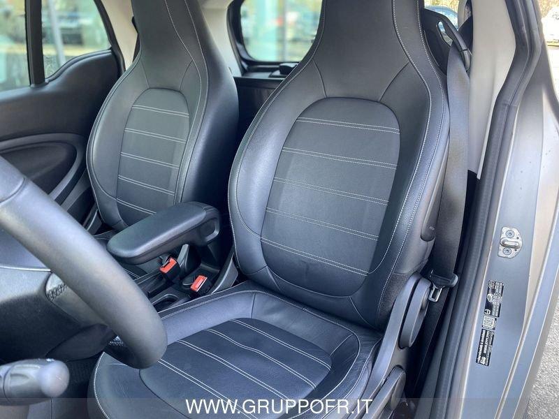 smart fortwo EQ Passion