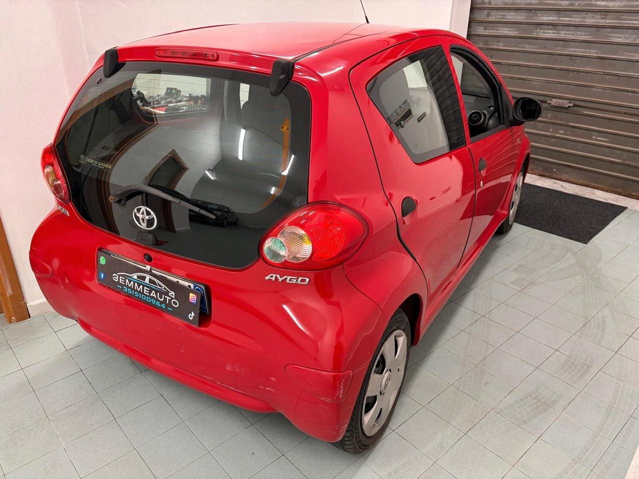 Toyota Aygo 1.0 69Cv 5 Porte 12 MESI DI GARANZIA
