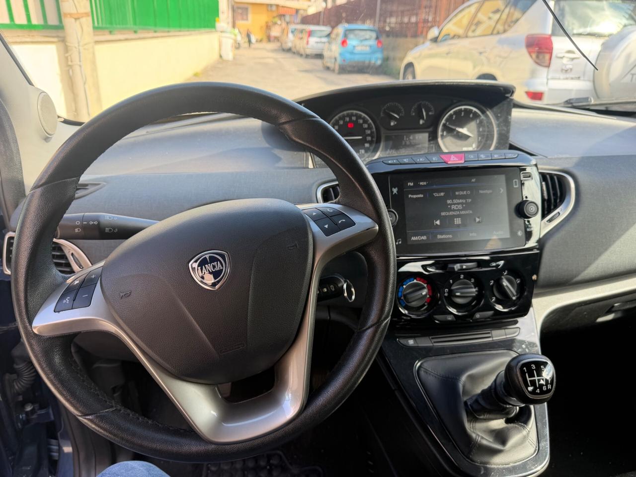 Lancia Ypsilon 1.0 FireFly 5 porte S&S Hybrid Alberta Ferretti