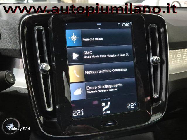 VOLVO XC40 T2 Geartronic Momentum Pro