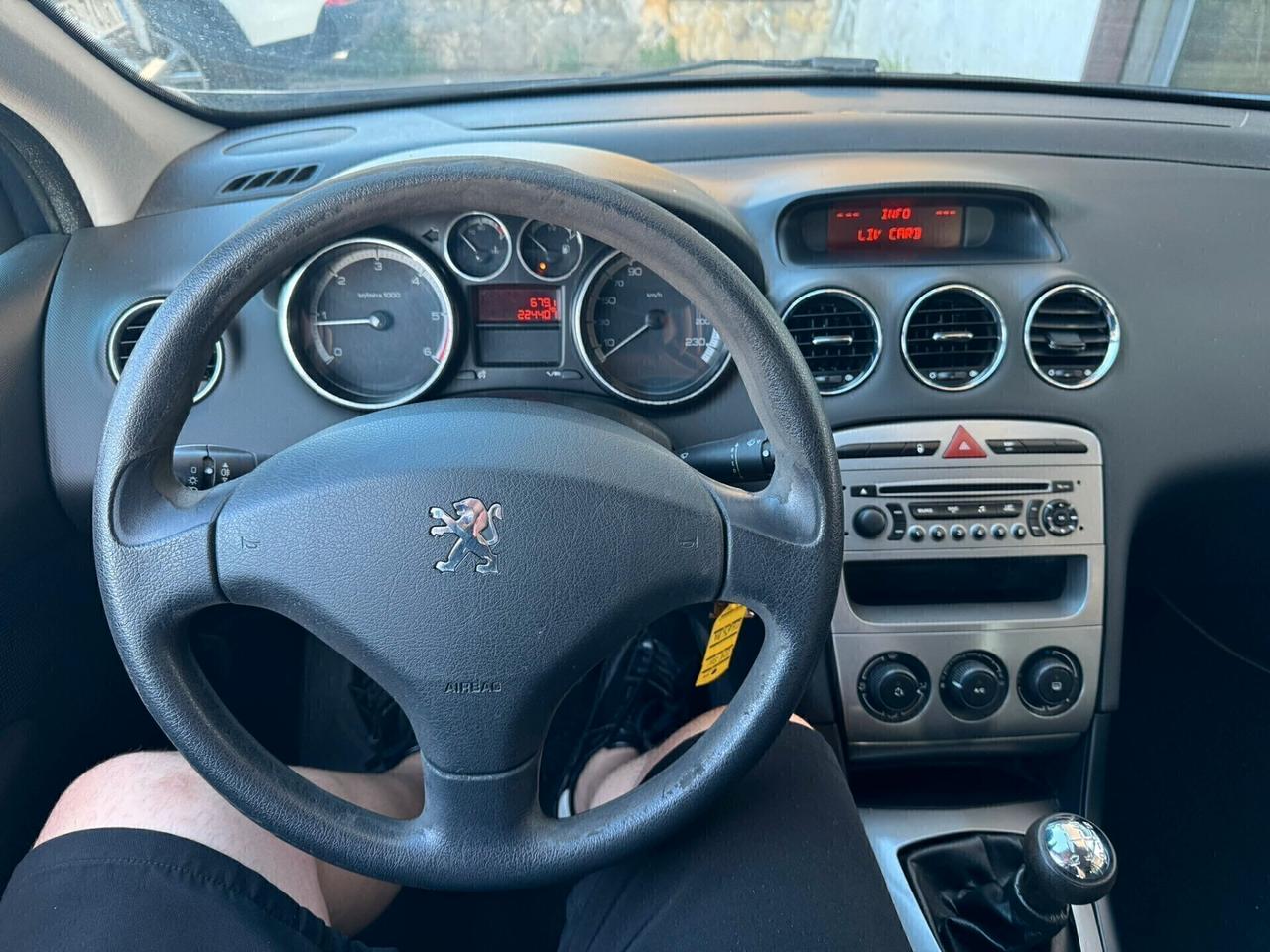 Peugeot 308 1.6 HDI 90 cavalli S. W.