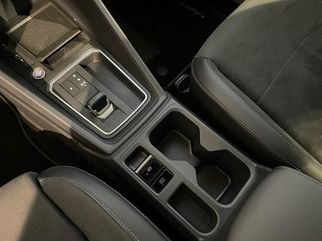 Volkswagen Caddy V 2.0 TDI 122CV DSG Style