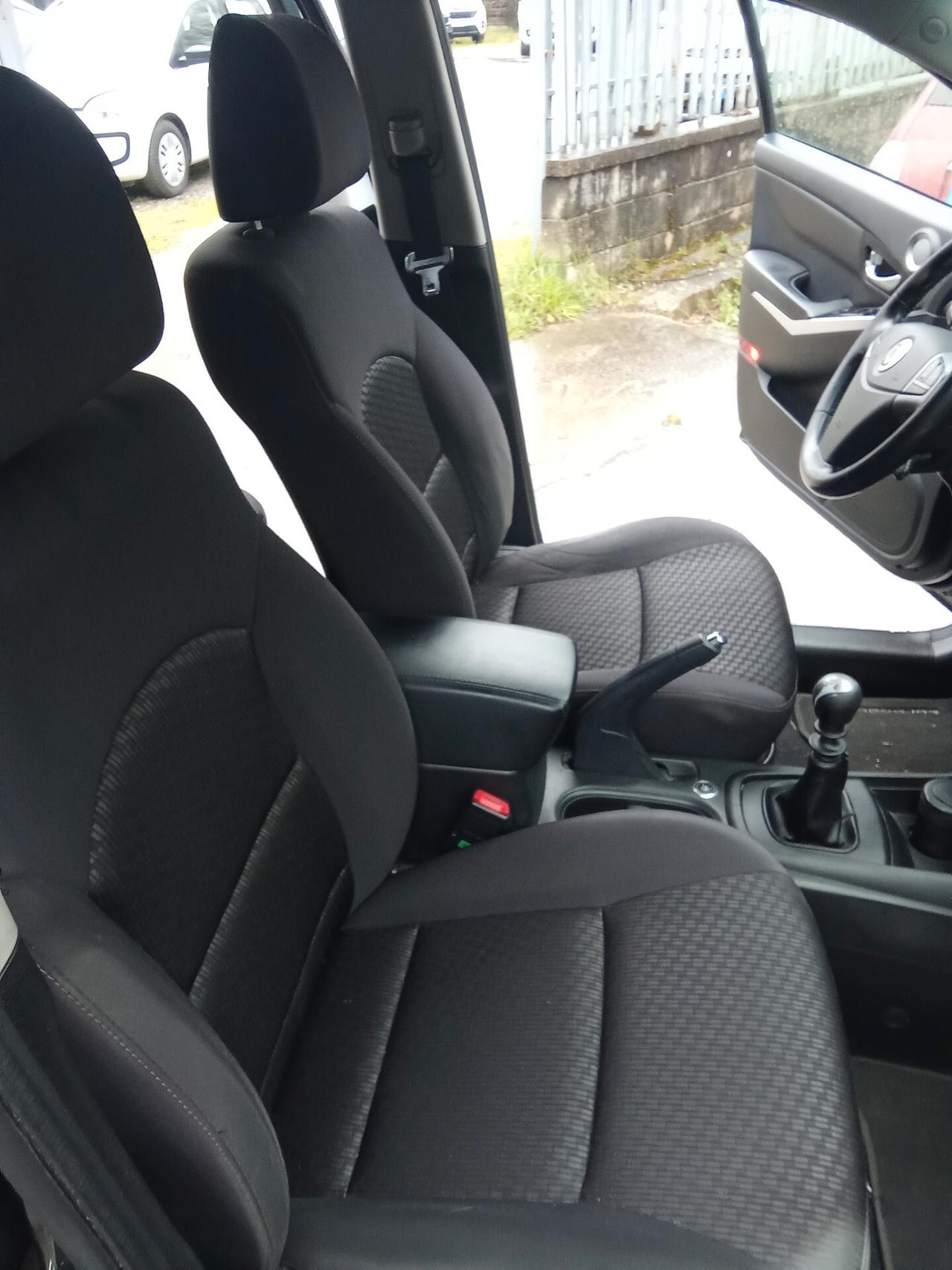 Ssangyong Korando 2.0 2WD GPL 016