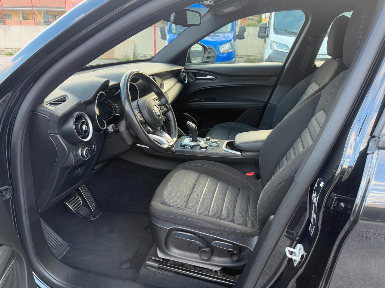 Alfa Romeo Stelvio 2.2 Turbodiesel 160 CV AT8 RWD Super Business