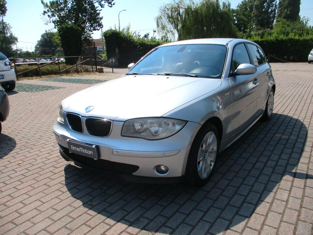 BMW 116 i 5p Futura Pelle/Sensori