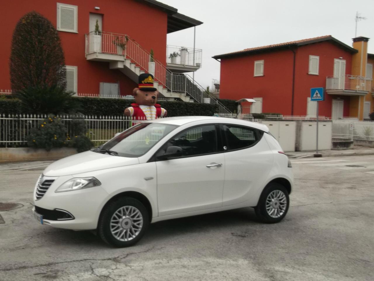 Ypsilon 1.0 Turbo Metano Neopatentati 2014