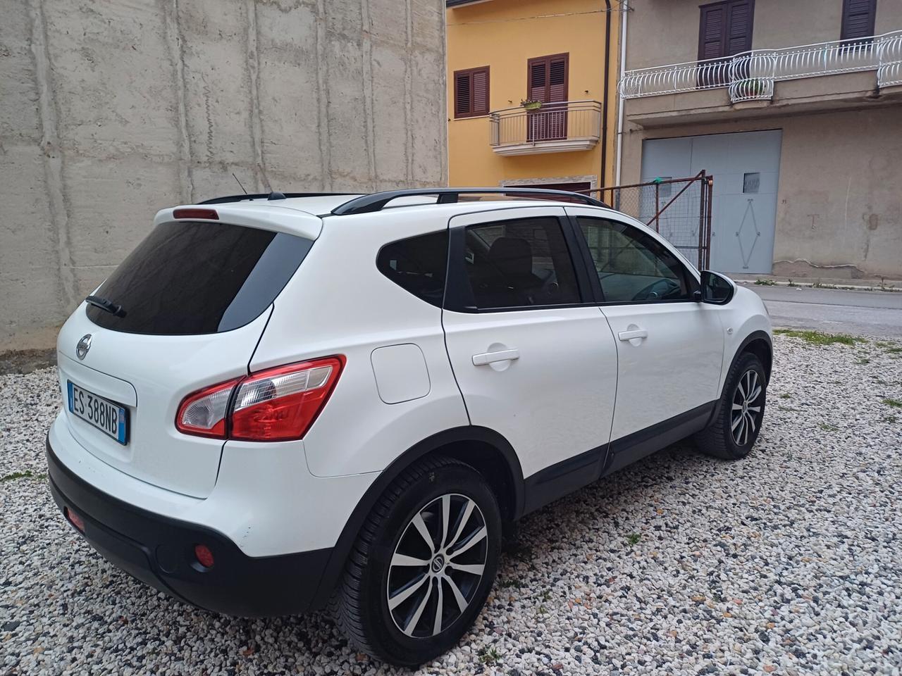 Nissan Qashqai 1.5 dCi DPF Tekna