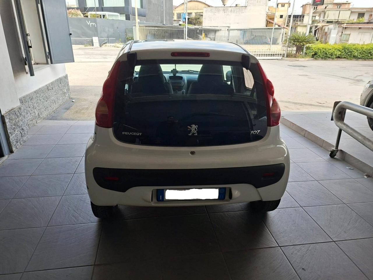 Peugeot 107