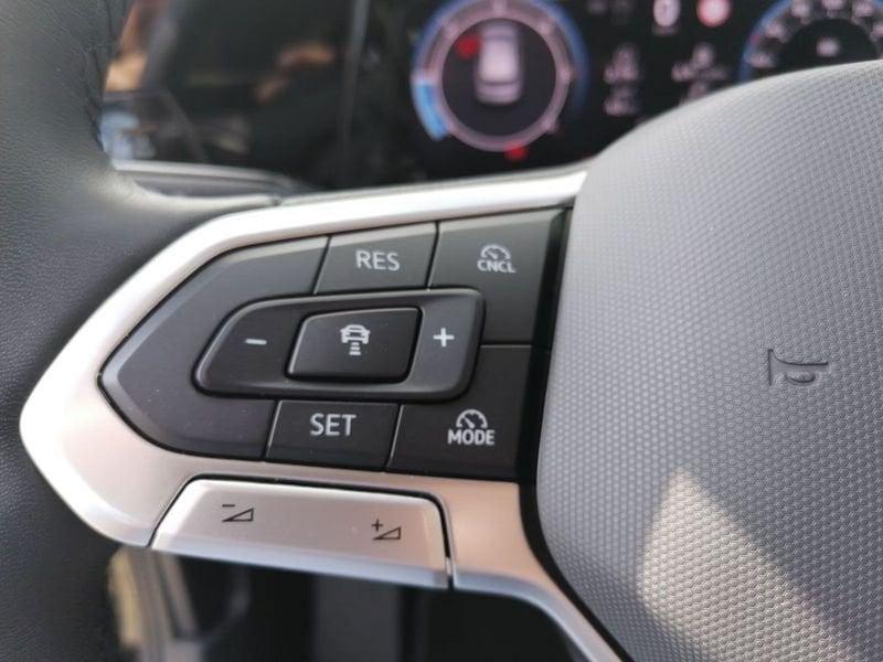 Volkswagen Golf Golf 2.0 TDI 116 CV SCR Life NAVI COCKPIT LED NEOPATENTATI