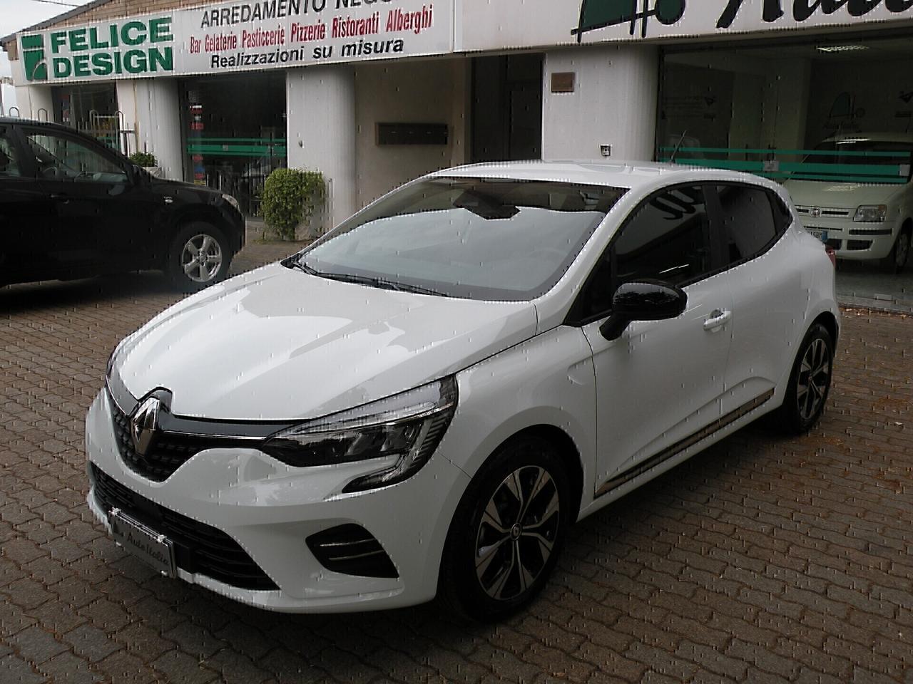 NOLEGGIO A BREVE TERMINE - RENAULT CLIO