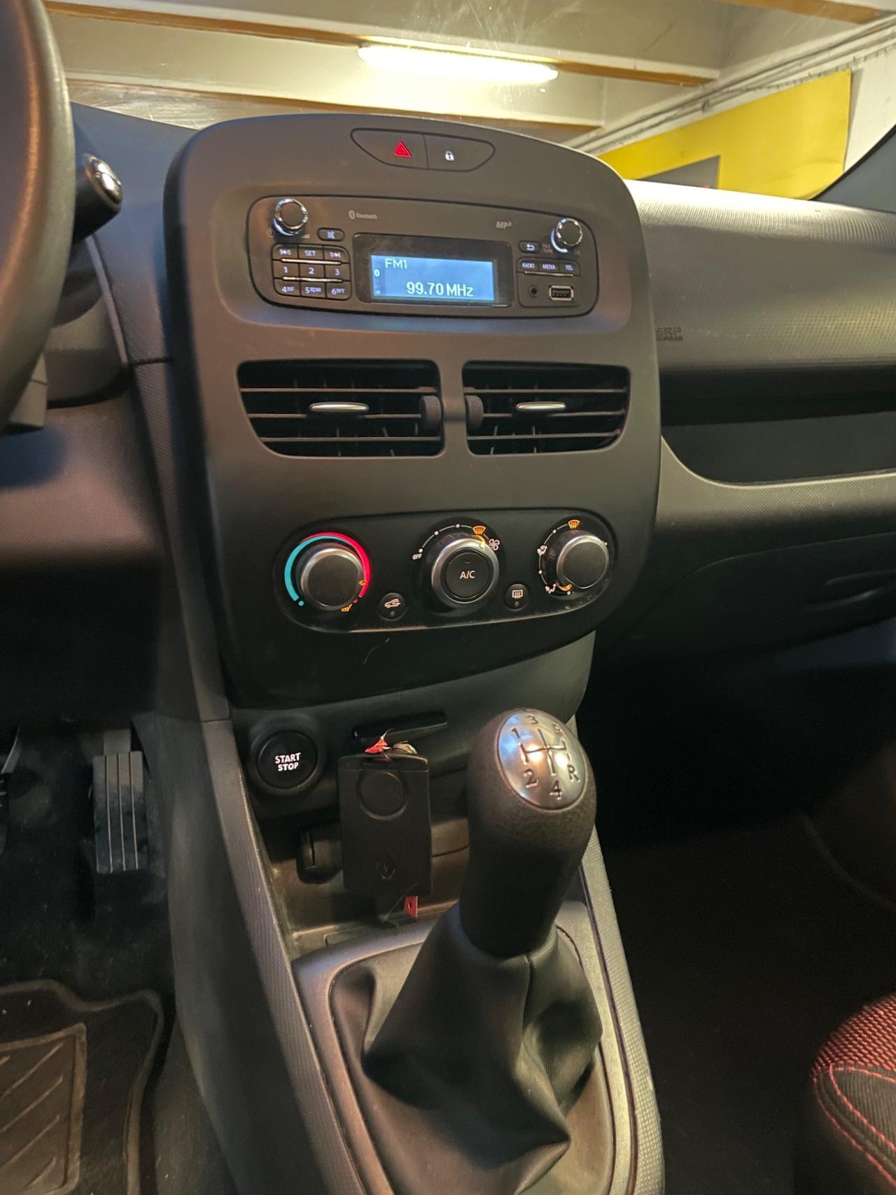 Renault Clio 1.2 Neopatentati Euro 5