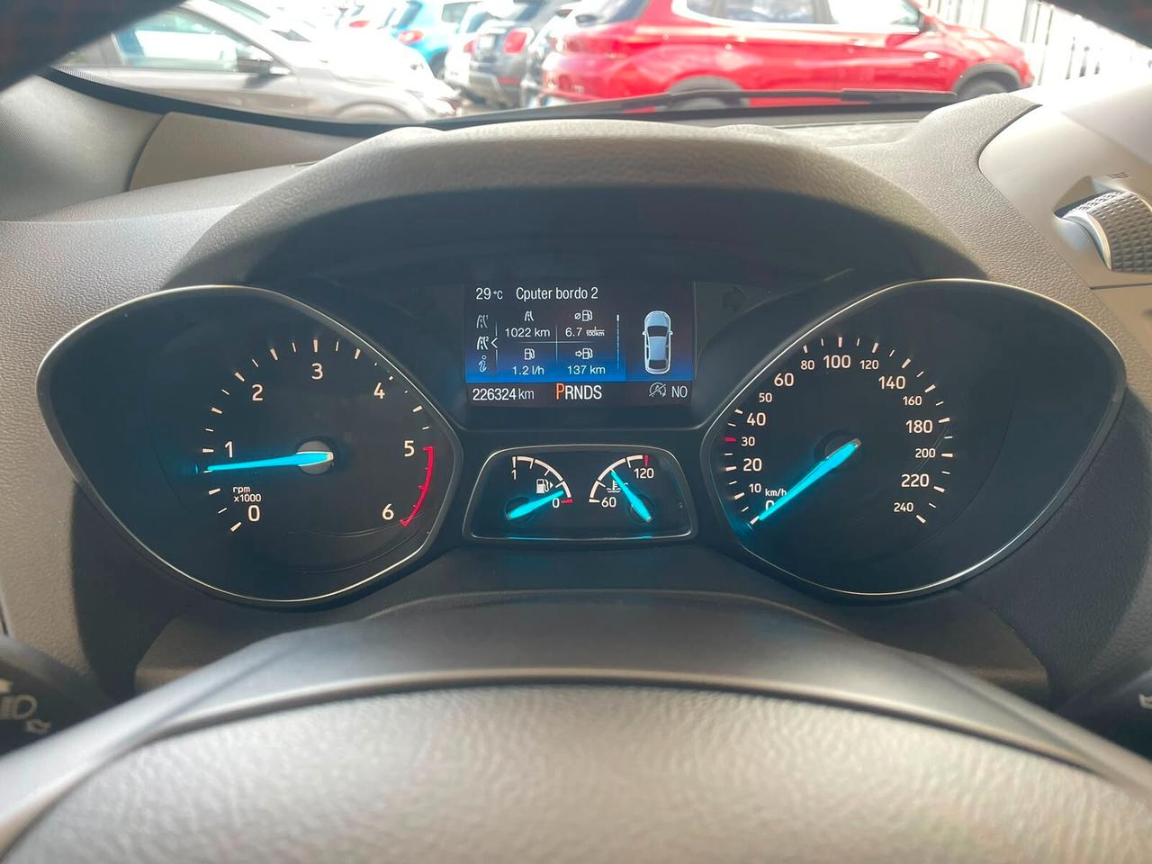 Ford Kuga 1.5 TDCI 120 CV 2WD Powershift Titanium Cambio auto