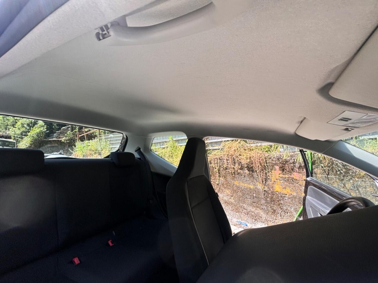 Volkswagen up! 1.0 3p. take