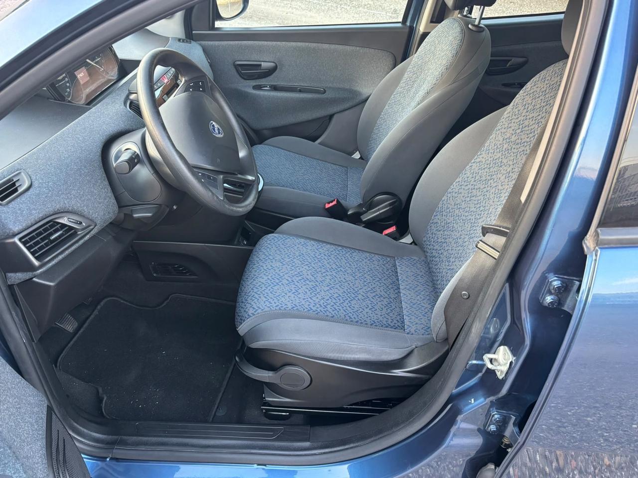 Lancia Ypsilon 1.0 FireFly Hybrid Silver NO VINCOLI DI FINANZIAMENTO