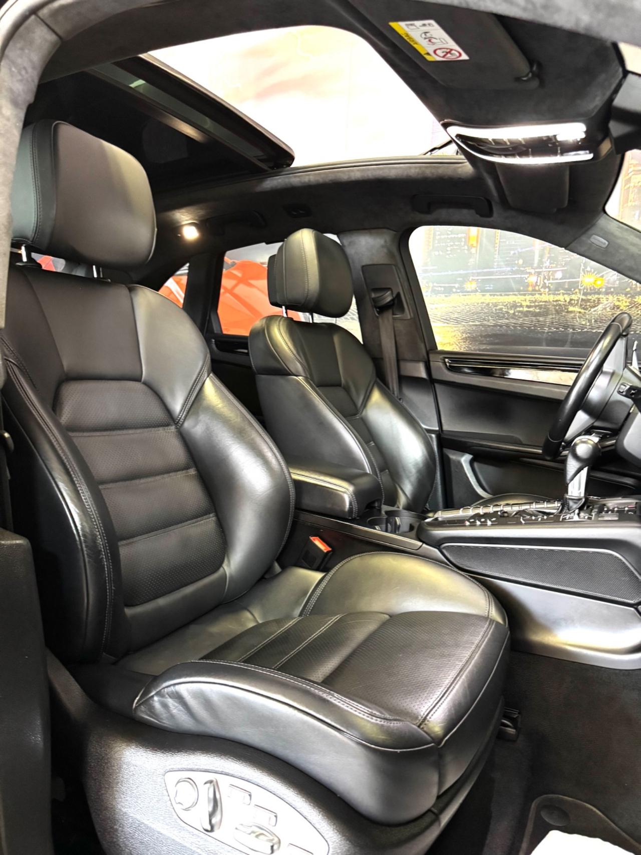 PORSCHE MACAN TURBO 441CV WRAP GRIGIO TETTO OK PERMUTE GARANZIA 2 ANNI