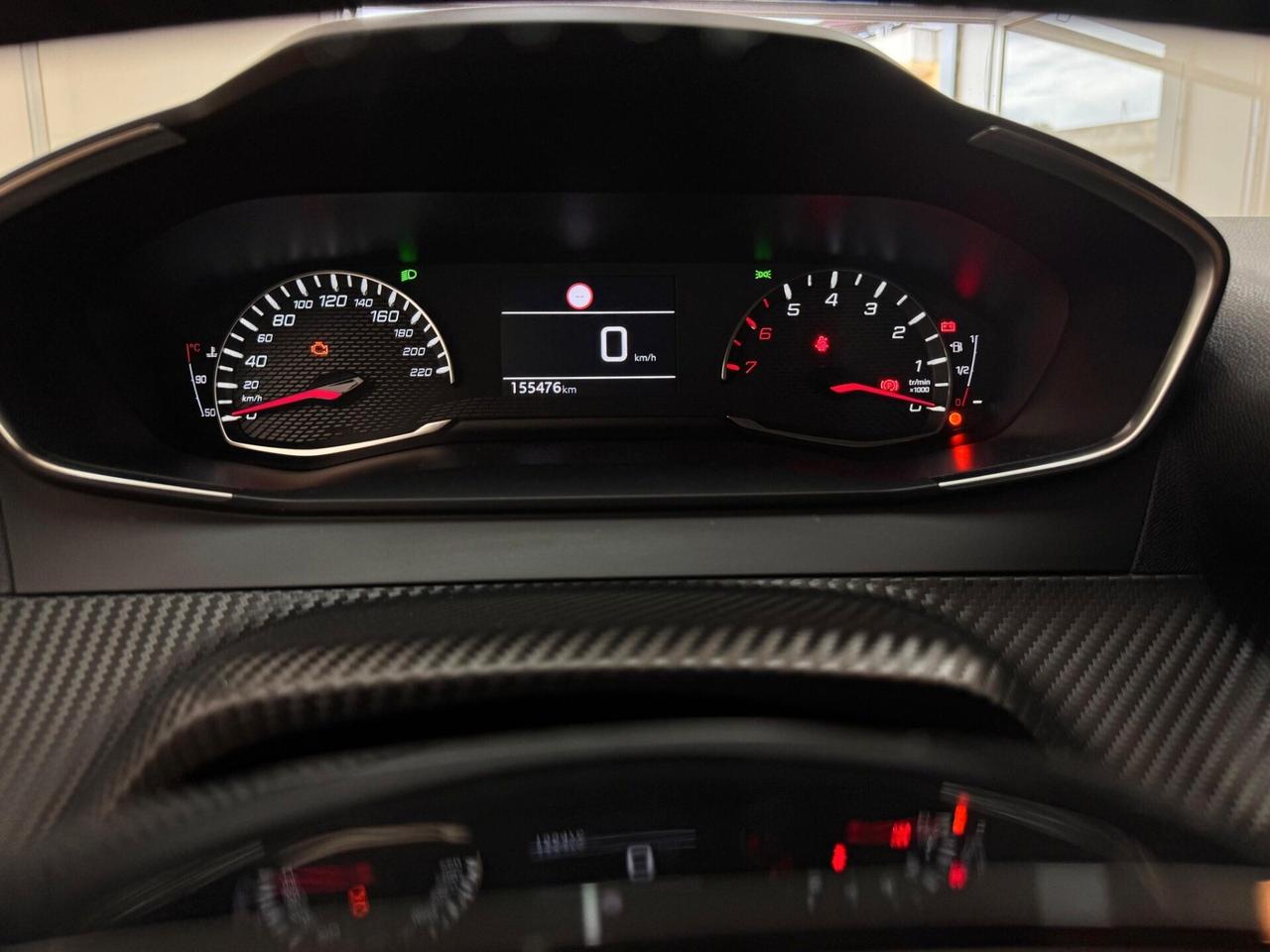 Peugeot 2008 BlueHDi 100 S&S Allure Navi Pack