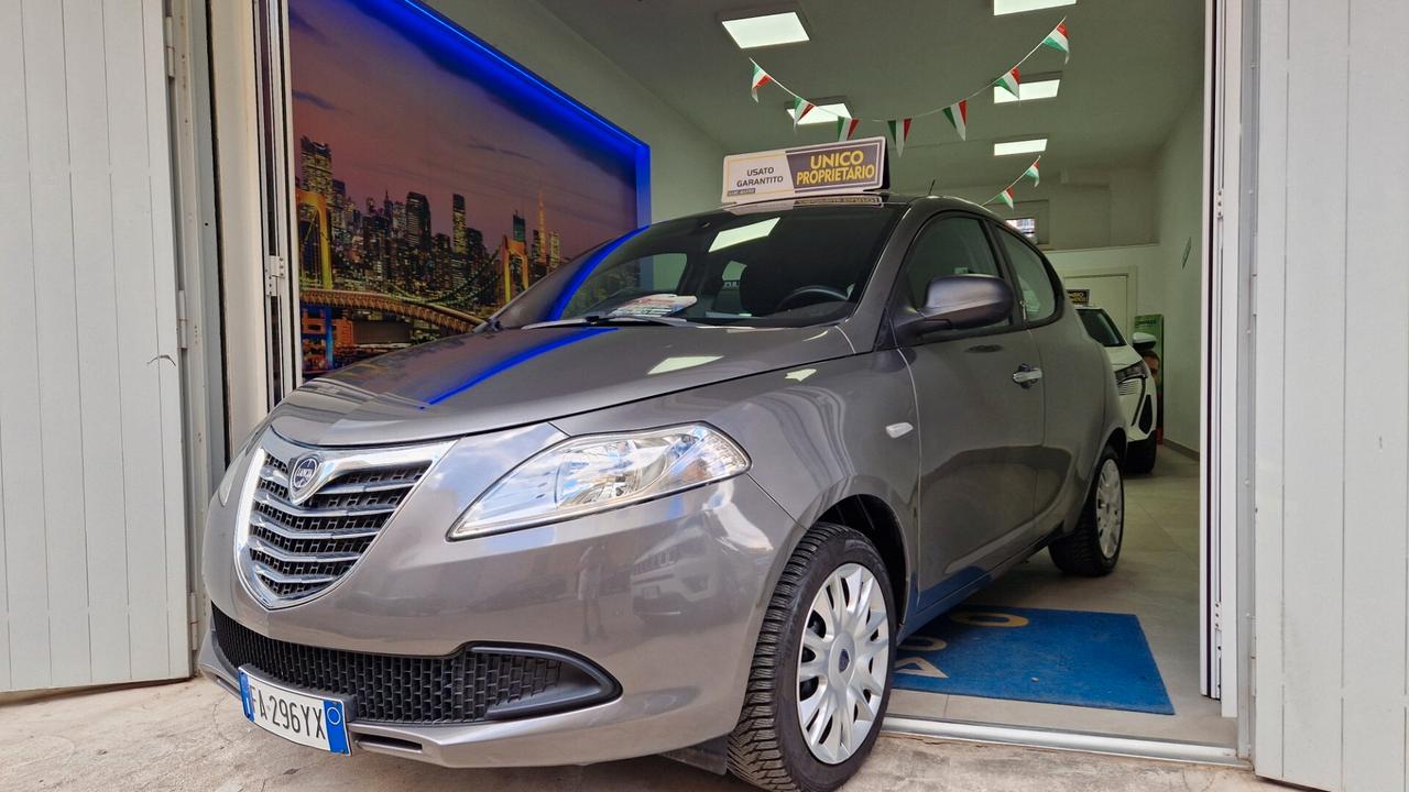 Lancia Ypsilon 1.3 MJT 16V 95 CV 5 porte