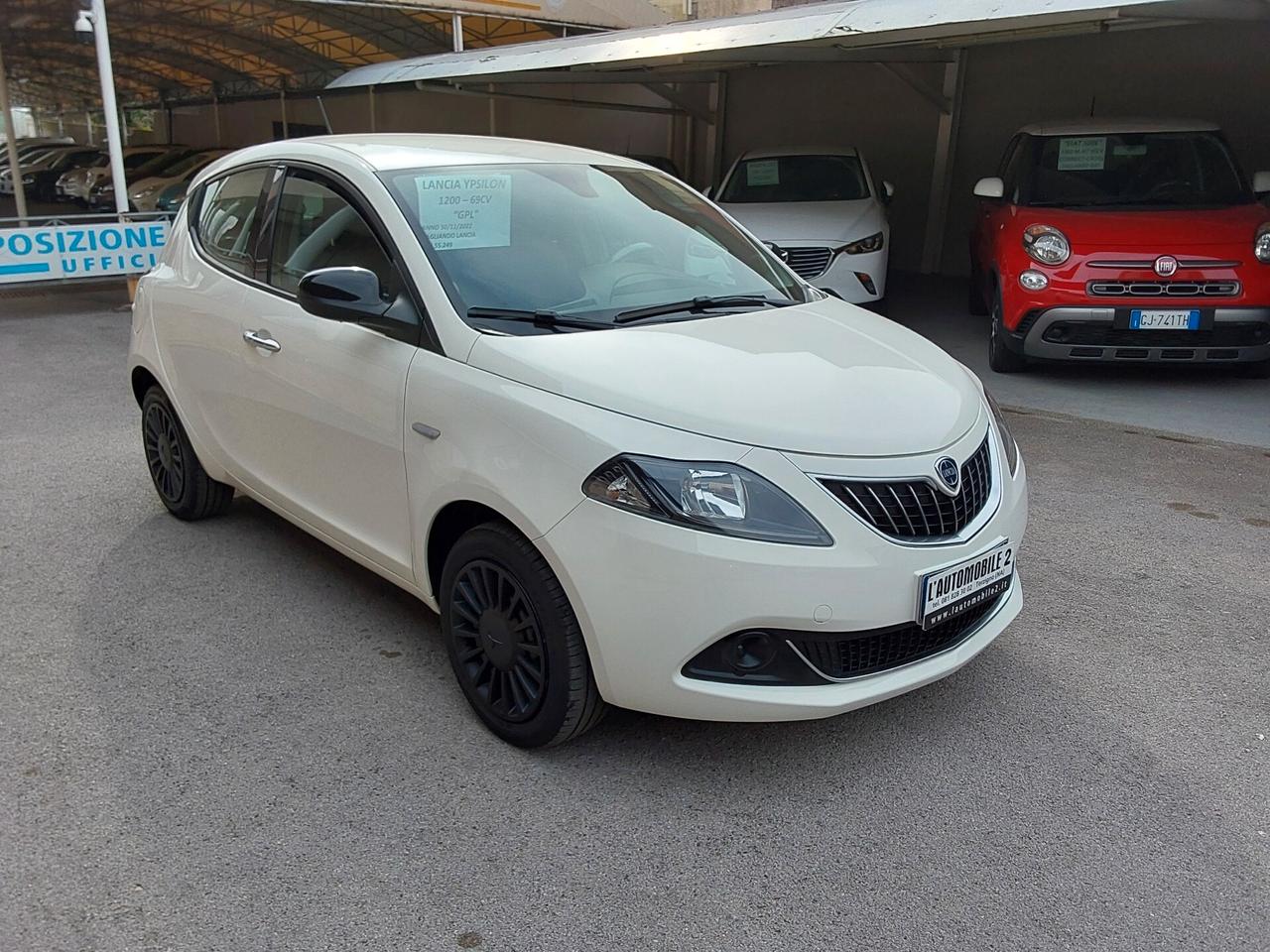 Lancia Ypsilon 1.2 69 CV GPL Silver