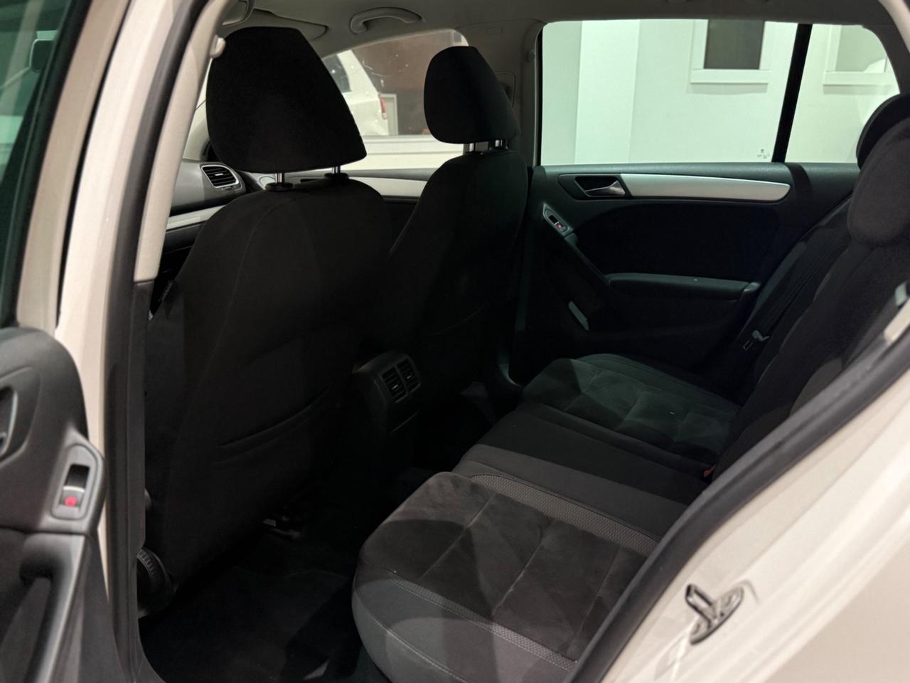 Volkswagen Golf 1.6 TDI DSG Highline Per Neopatentati