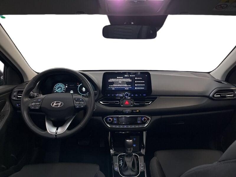Hyundai i30 2024 5p 1.0 t-gdi 48V Business 100cv dct