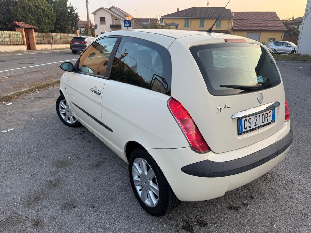LANCIA YPSILON 1.2 BENZINA NEOPATENTATI
