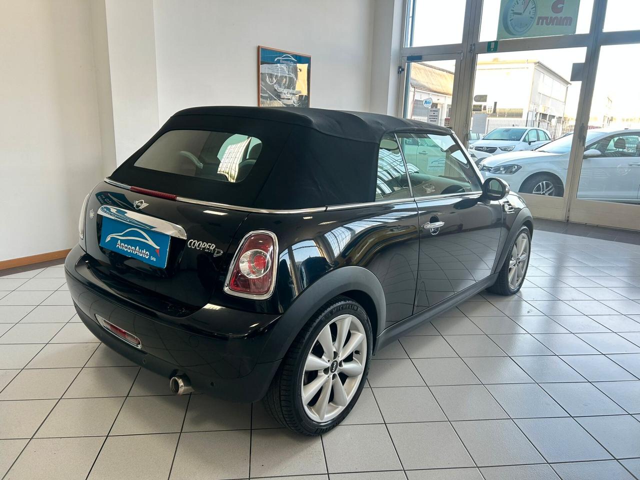 Mini Cooper D Cabrio 1.6 X NEO 2010
