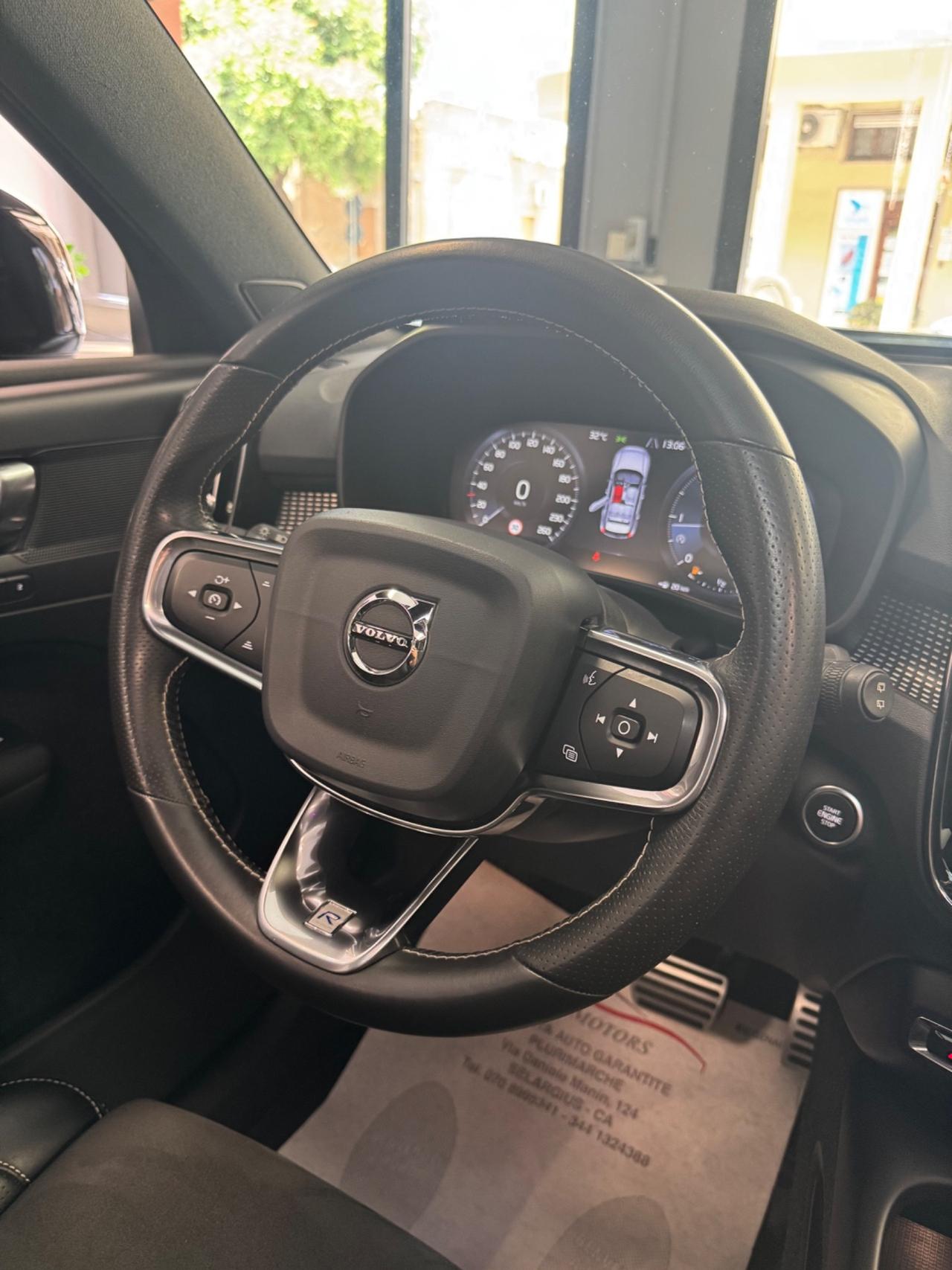 Volvo XC40 D4 2.0 190 Cv AWD R-design Tetto apribile