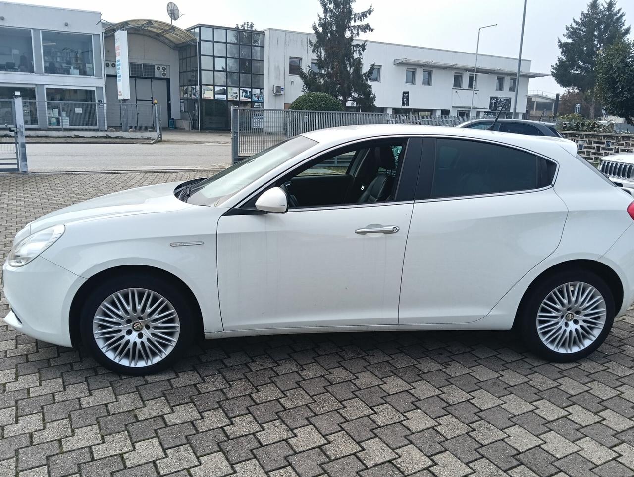 Alfa Romeo Giulietta 1.6 JTDm-2 105 CV Distinctive