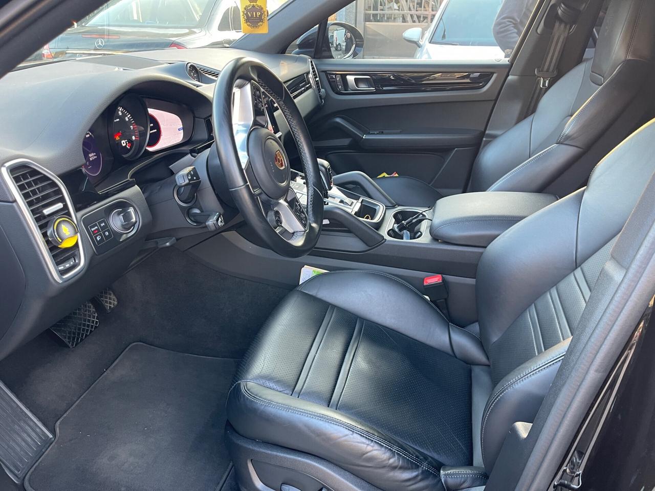 PORSCHE CAYENNE 3.0 BENZINA 250KW EURO6D UNI PROP