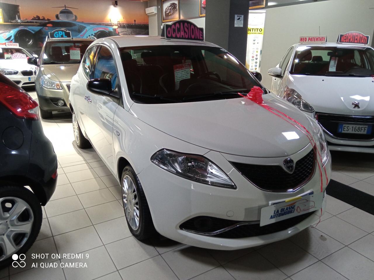 Lancia Ypsilon 1.3 MTJ 5P 95CV NEOPATENTATI SILVER