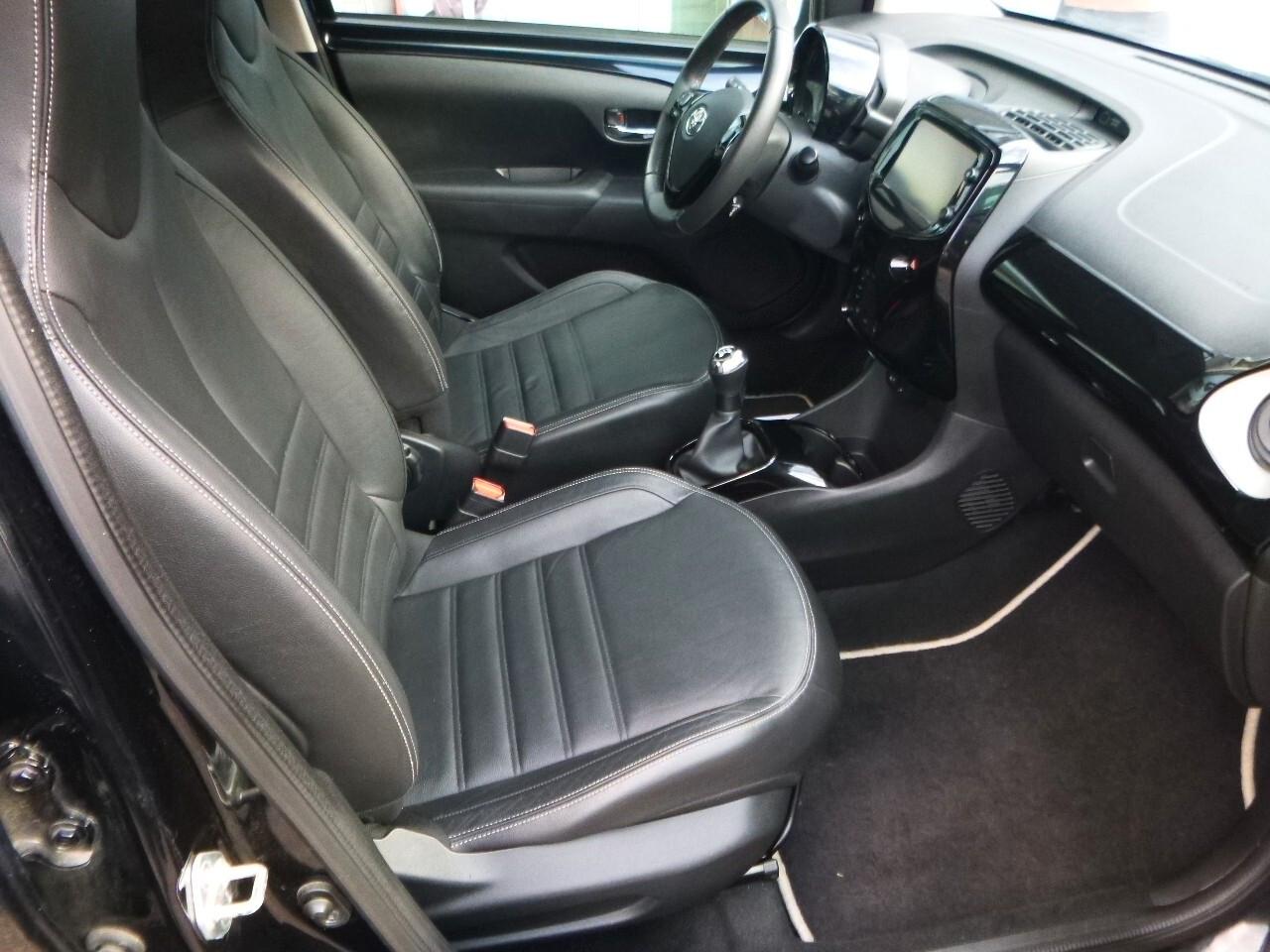 Toyota Aygo 1.0 VVT-i 69 CV 5 porte x-clusiv