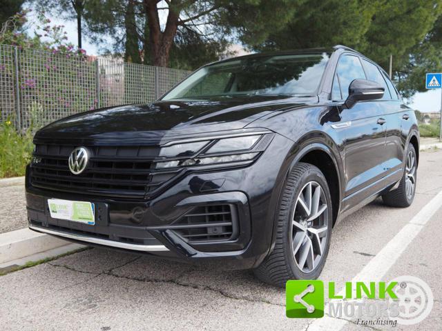 VOLKSWAGEN Touareg 3.0 V6 TDI 286 CV R-LINE
