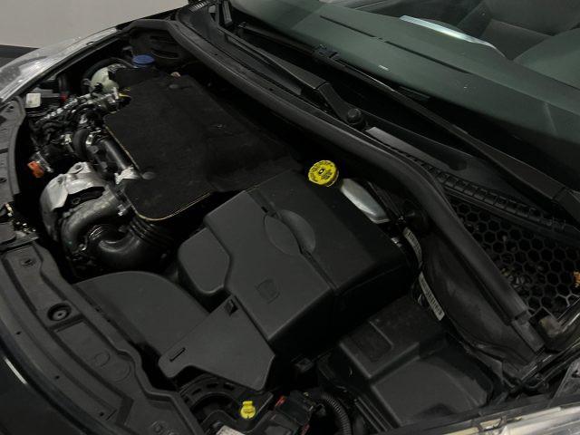 PEUGEOT 207 1.6 HDi 110CV CC Féline