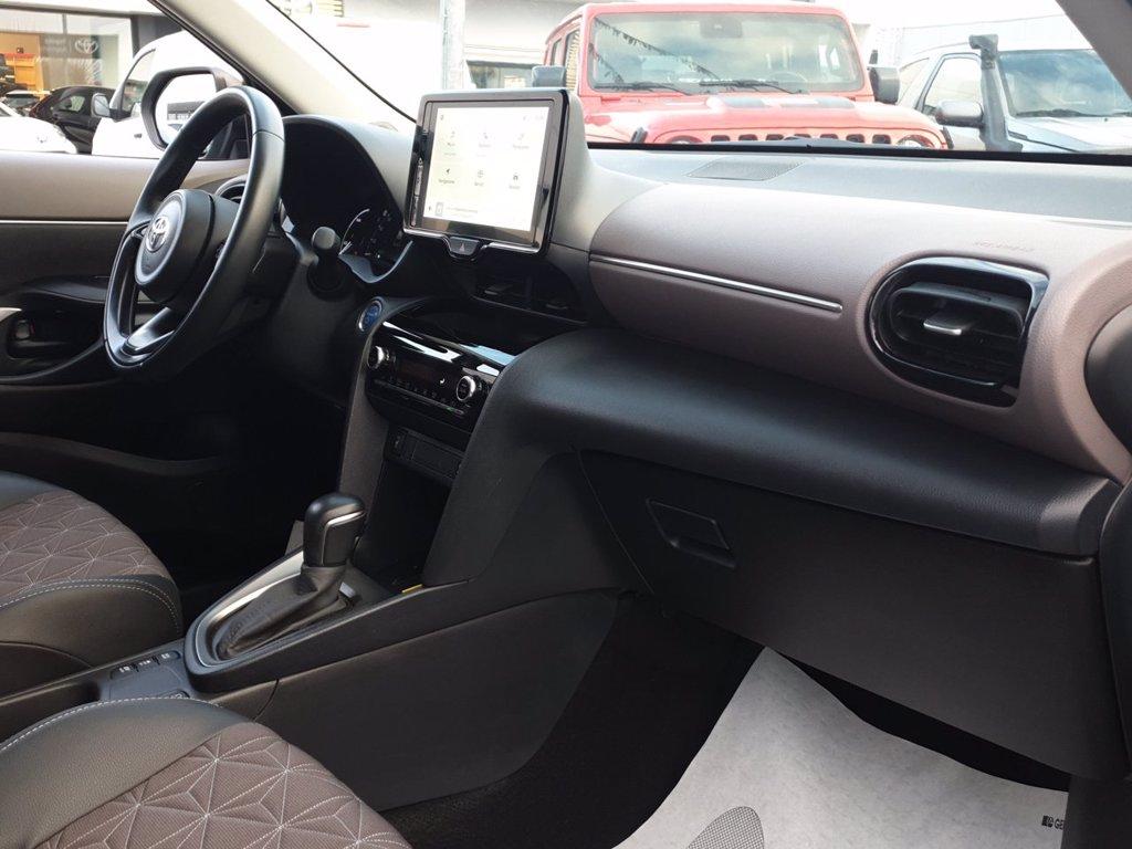 TOYOTA Yaris cross 1.5h lounge fwd 116cv e-cvt del 2024