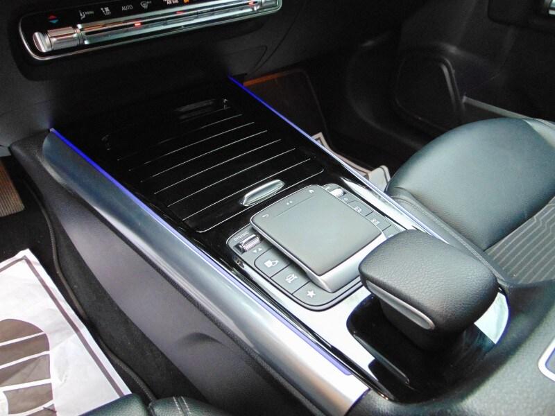 MERCEDES GLA (H247) GLA 200 Automatic ...