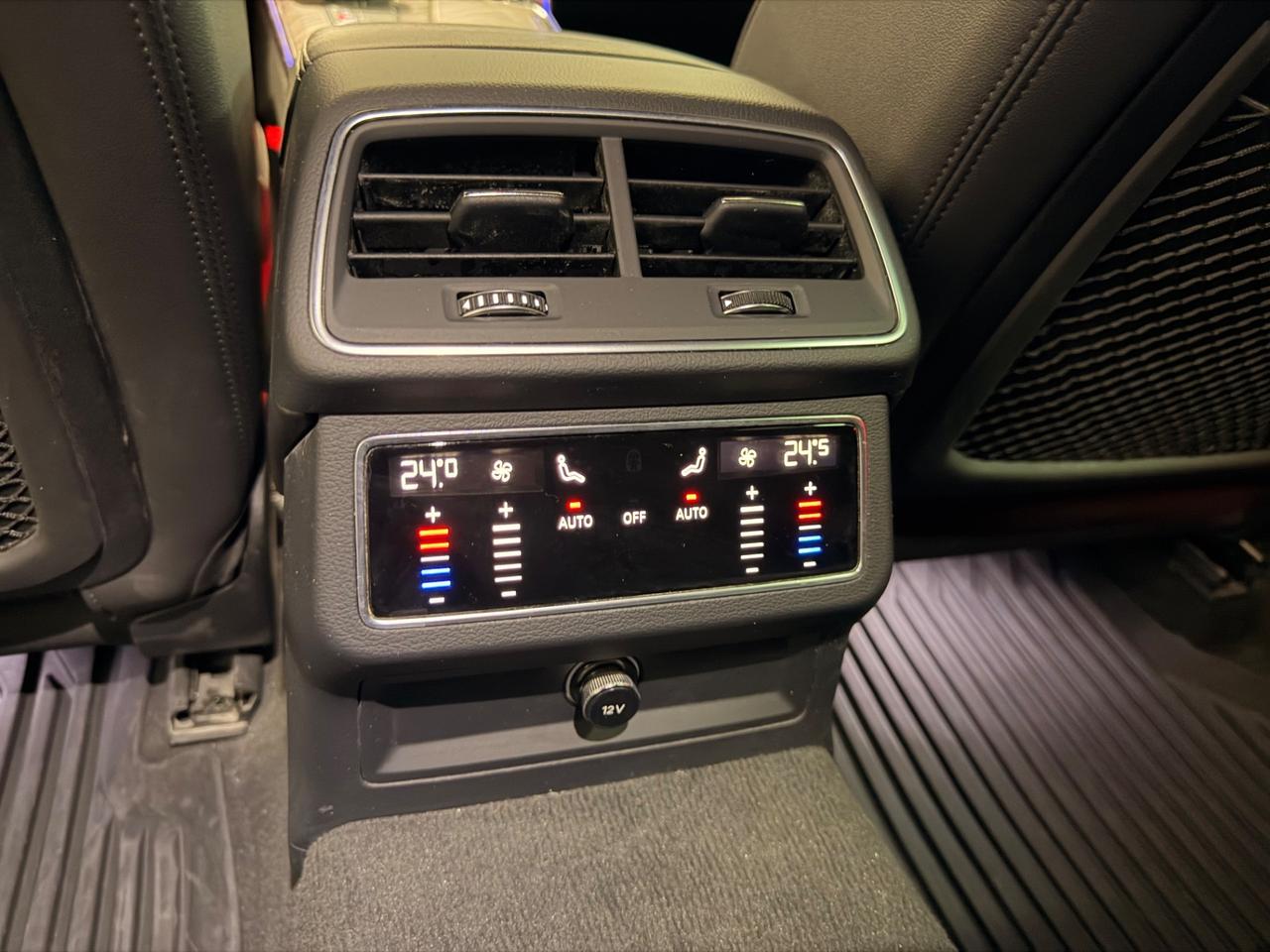 Audi A6 Avant 40 2.0 TDI quattro ultra S tronic LINE Design