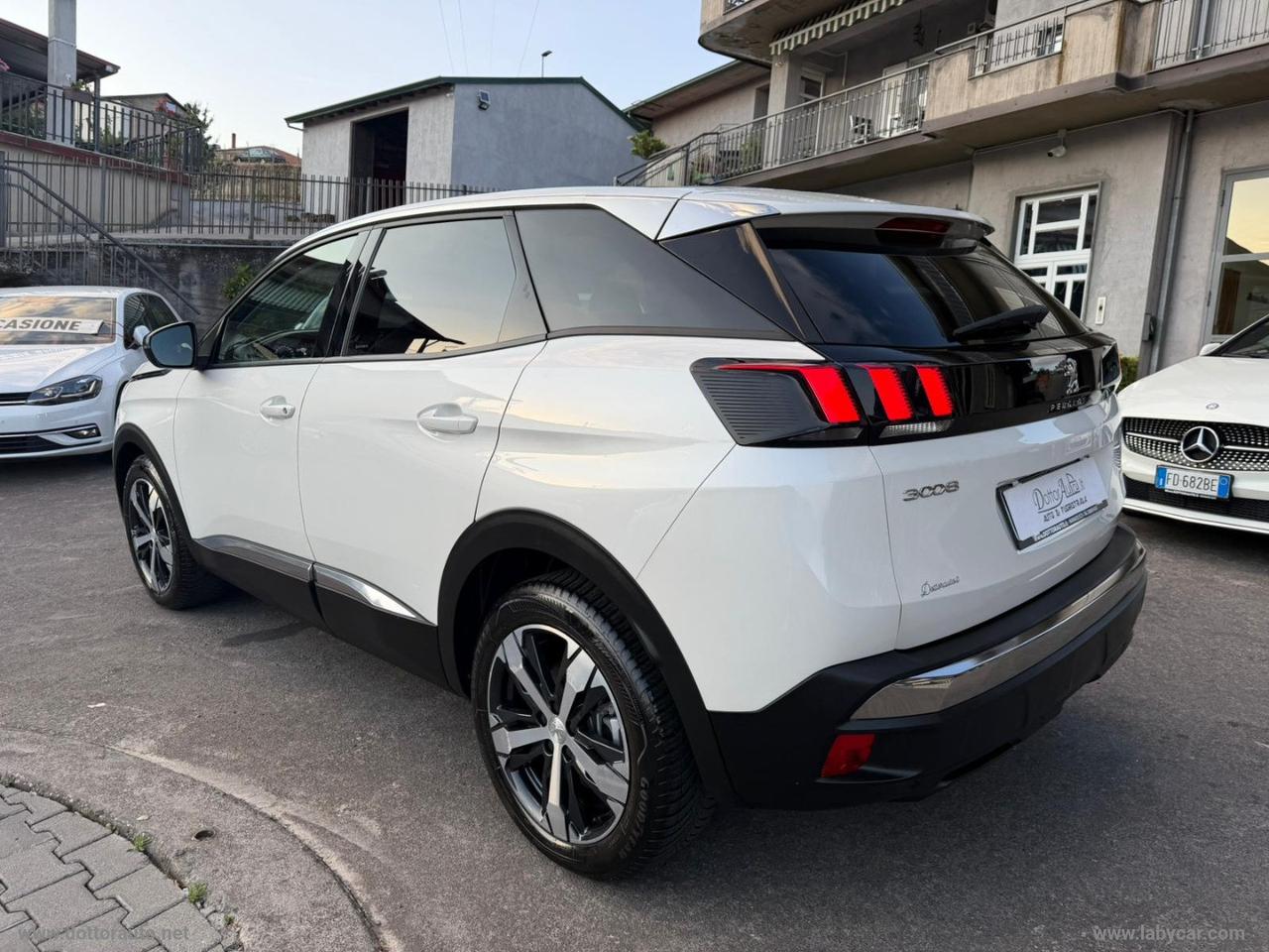 PEUGEOT 3008 BlueHDi 130 S&S Allure Pack