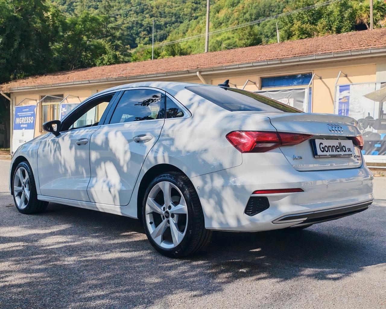 Audi A3 Sedan 40 TDI quattro S tronic Business Advanced