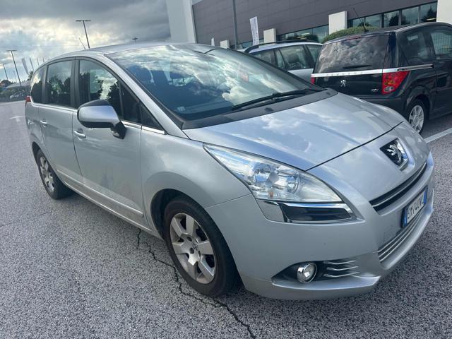 PEUGEOT 5008 1.6 HDi 112CV 7posti senza nessun lavoro da fare