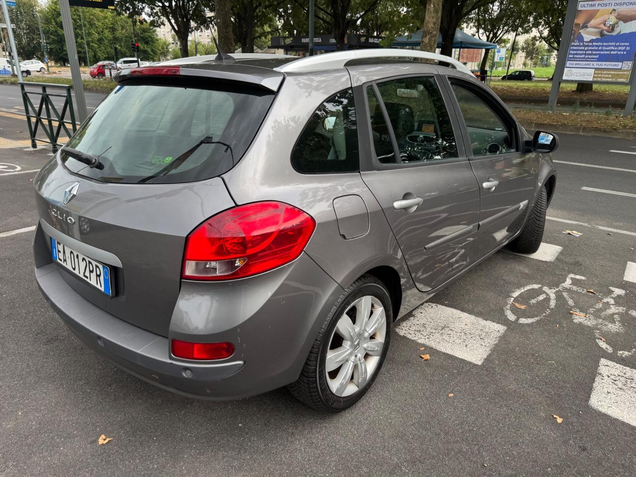 Renault Clio 1.2 16V SporTour Luxe