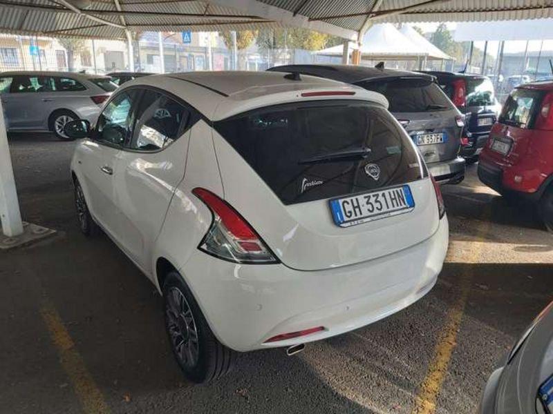 Lancia Ypsilon 1.0 firefly hybrid Gold s