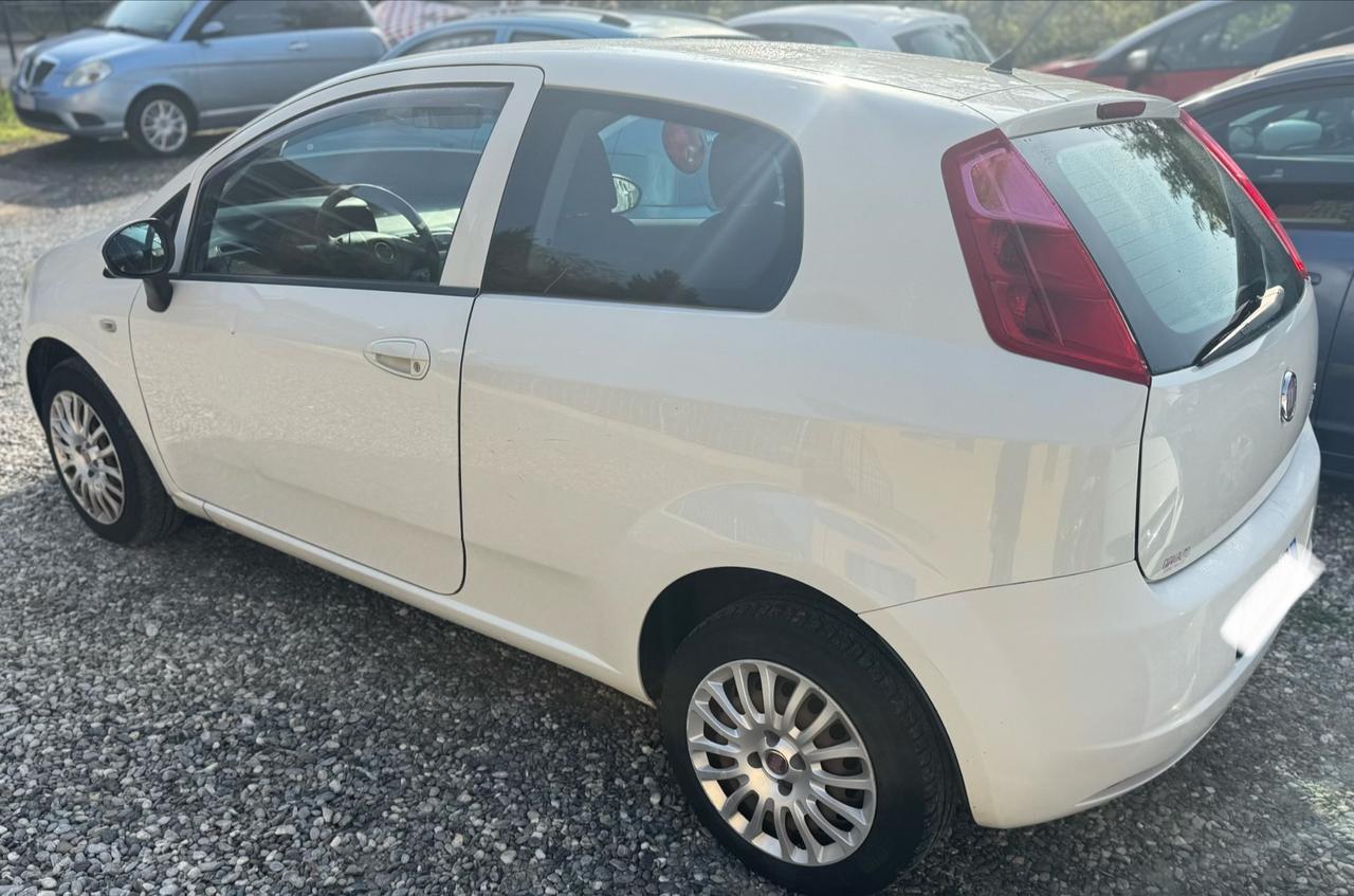 Fiat Grande Punto 1.3 MJT dynamic adatta neopatentati