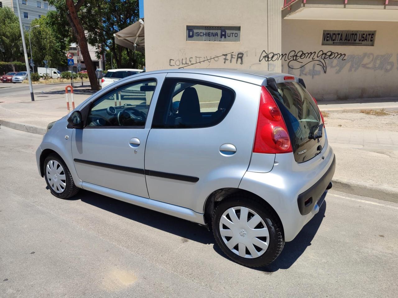 Peugeot 107 1.0 BENZINA 68CV 5p.